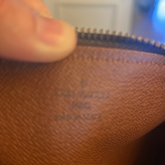 Women’s Louis Vuitton Authentic Tootsie Bag. Gently Used. - Picture 6 of 6